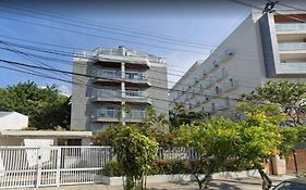 Apartamento no bairro da Passagem, Cabo Frio, RJ.